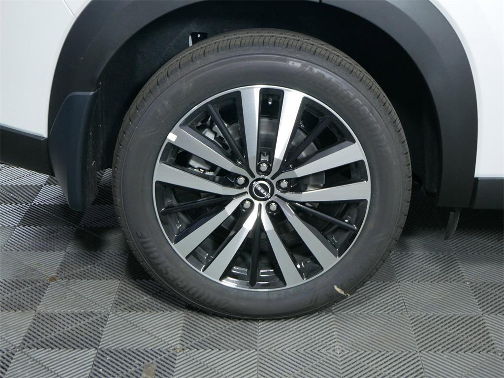 new 2025 Nissan Pathfinder car, priced at $53,880