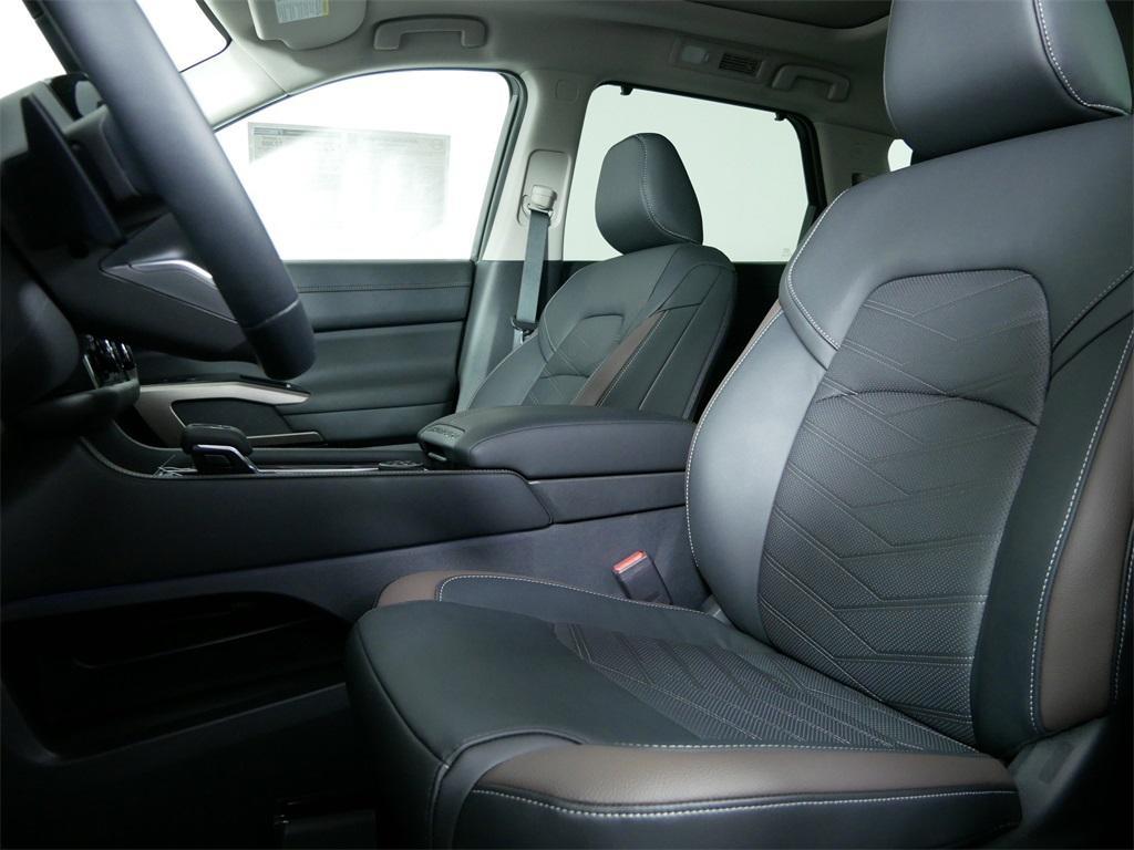 new 2025 Nissan Pathfinder car, priced at $53,880