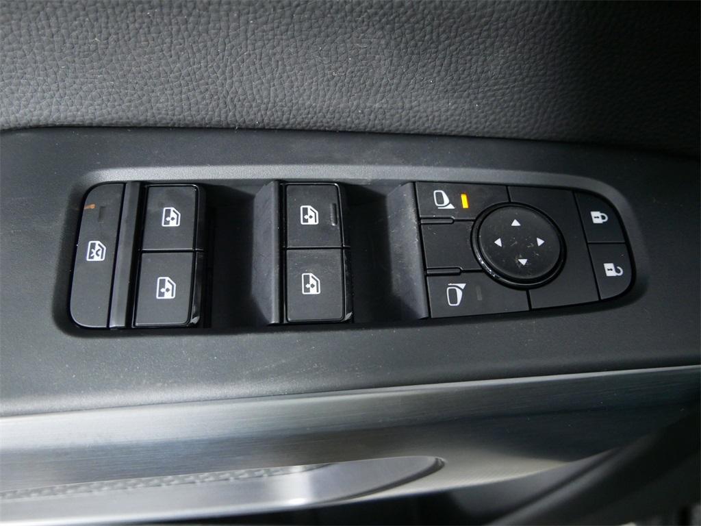 new 2025 Nissan Pathfinder car, priced at $45,652