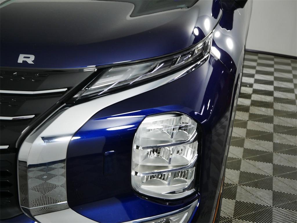 used 2024 Mitsubishi Outlander car, priced at $33,760