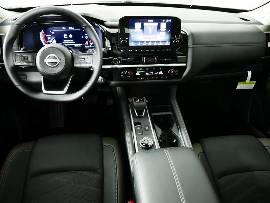 new 2024 Nissan Pathfinder car, priced at $49,498