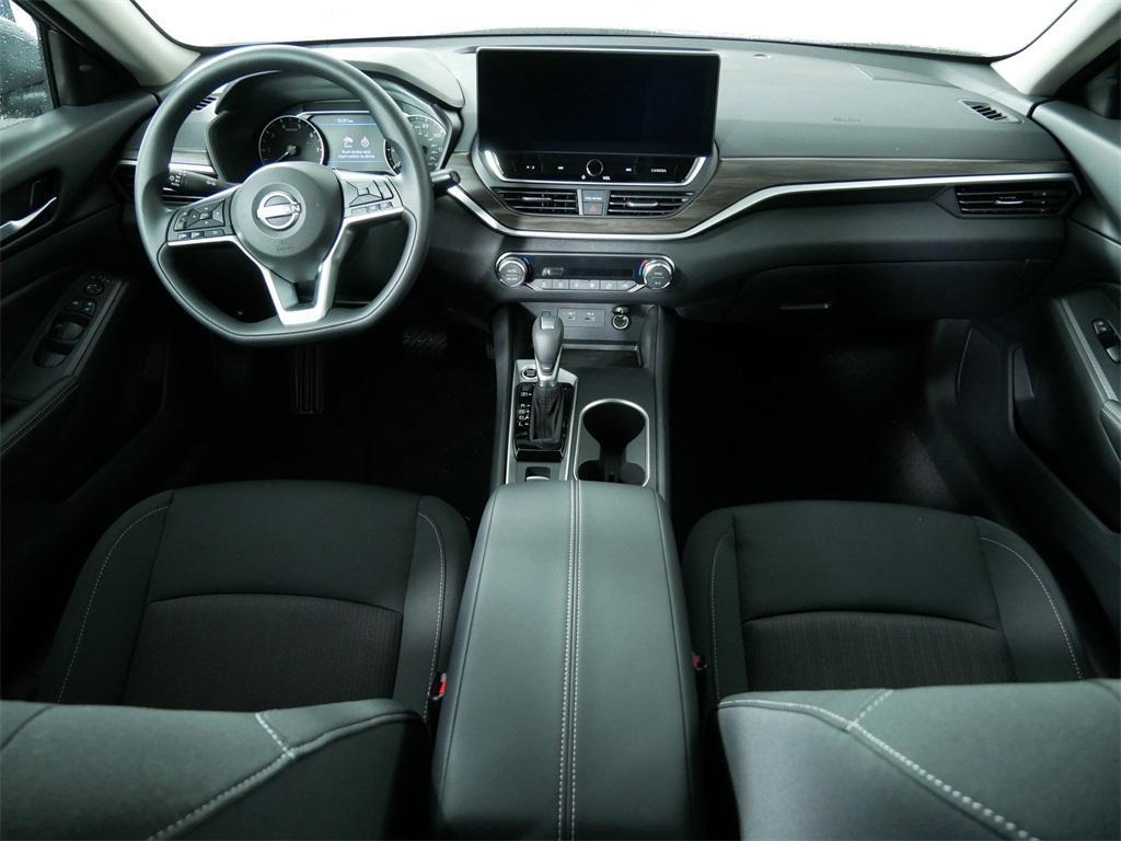 new 2025 Nissan Altima car, priced at $32,500