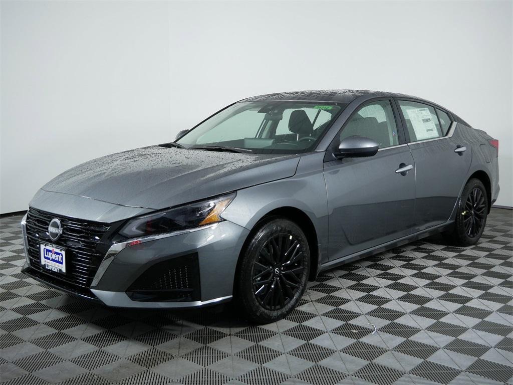 new 2025 Nissan Altima car, priced at $32,500