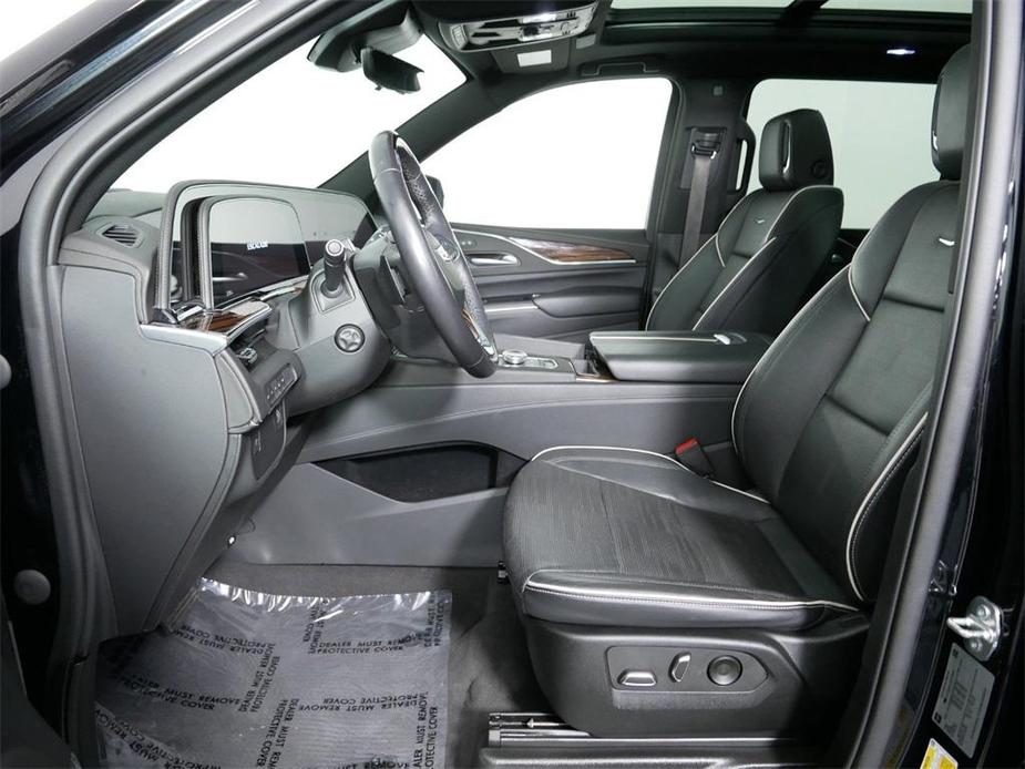 used 2023 Cadillac Escalade ESV car, priced at $74,864