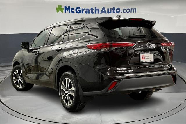 used 2022 Toyota Highlander car, priced at $41,448