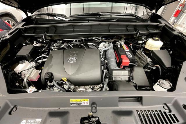 used 2022 Toyota Highlander car, priced at $41,448
