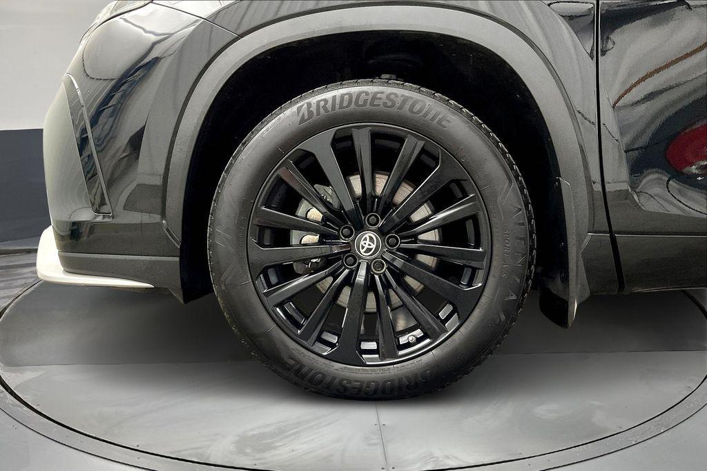 used 2024 Toyota Highlander car, priced at $46,448