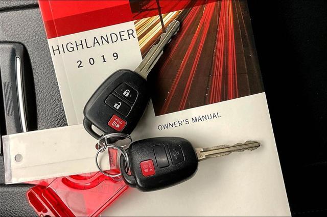 used 2019 Toyota Highlander car, priced at $26,182