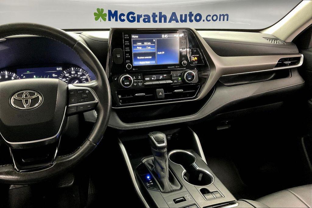 used 2020 Toyota Highlander car, priced at $28,036