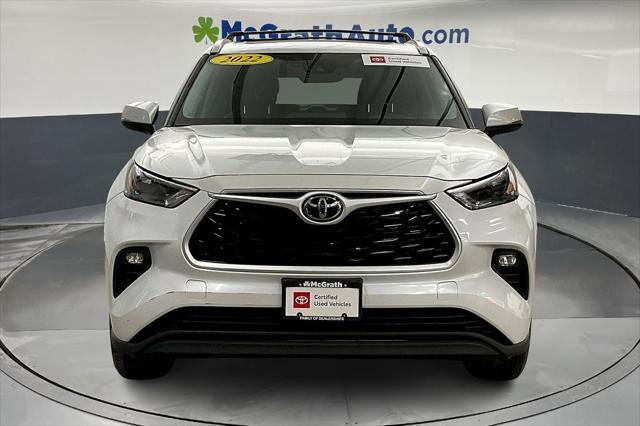 used 2022 Toyota Highlander car, priced at $38,799