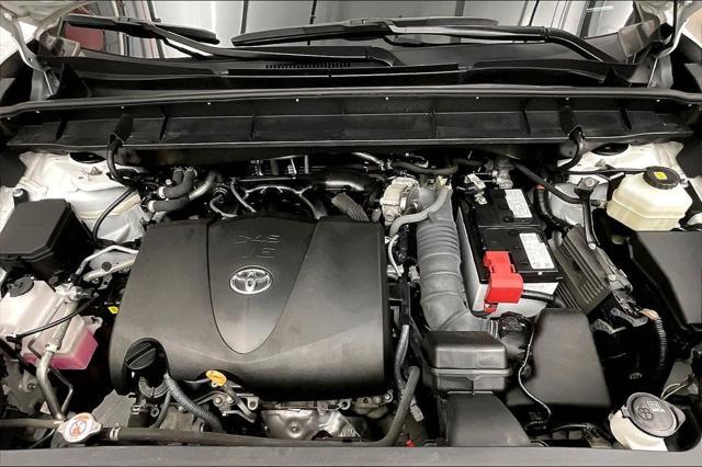 used 2022 Toyota Highlander car, priced at $38,799