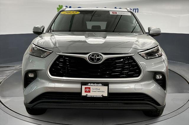 used 2022 Toyota Highlander car, priced at $41,144
