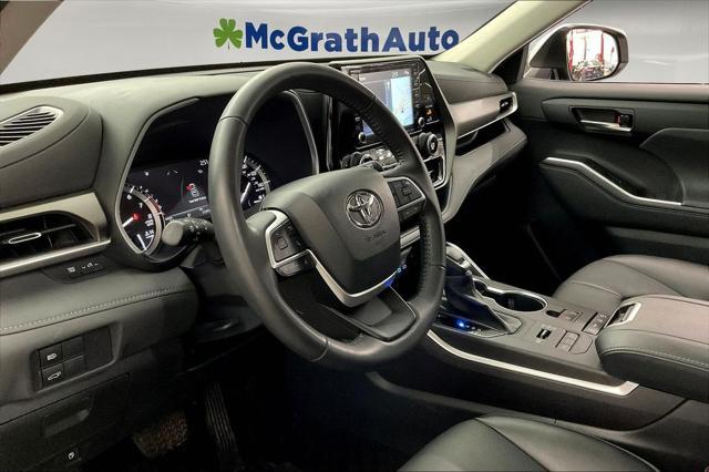 used 2022 Toyota Highlander car, priced at $41,144
