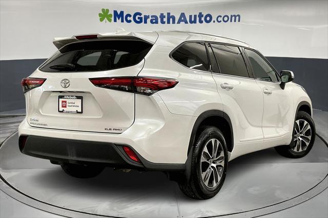 used 2022 Toyota Highlander car, priced at $41,870