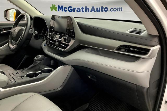 used 2022 Toyota Highlander car, priced at $41,870