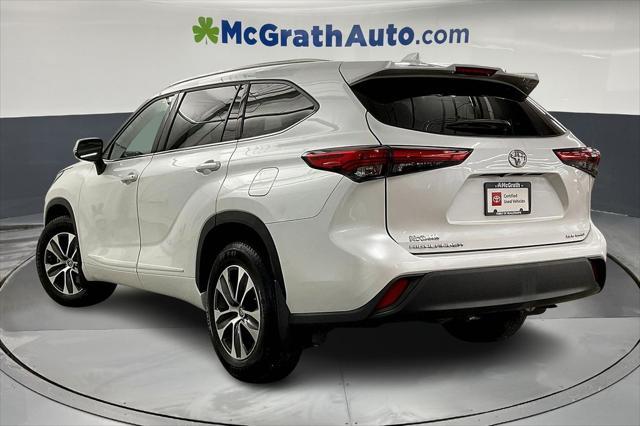 used 2022 Toyota Highlander car, priced at $41,870