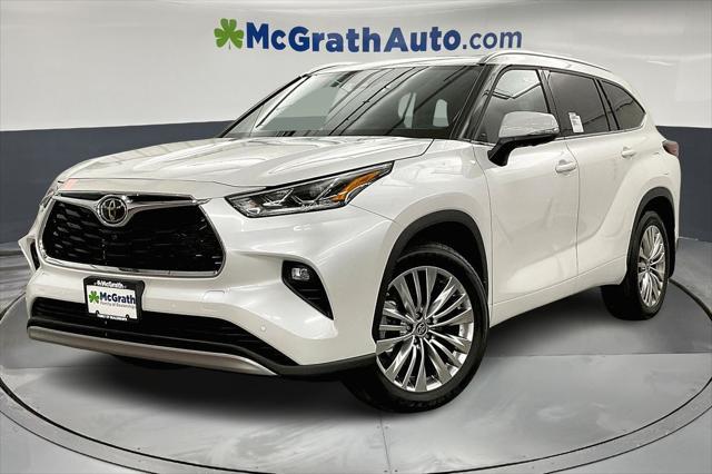 new 2025 Toyota Highlander car, priced at $54,528