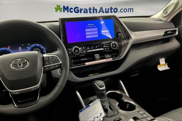 new 2025 Toyota Highlander car, priced at $54,528