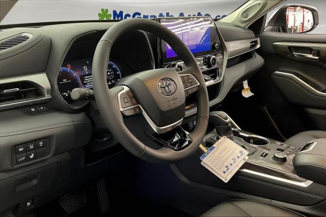 new 2025 Toyota Highlander car, priced at $54,528