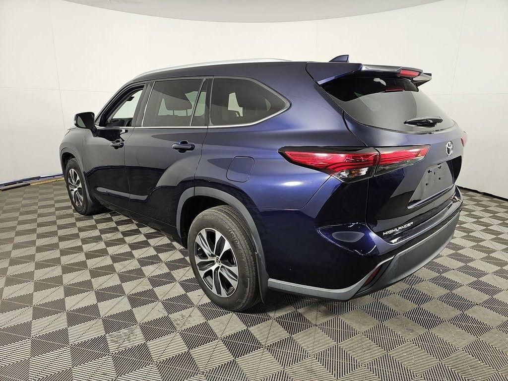 used 2022 Toyota Highlander car, priced at $39,978