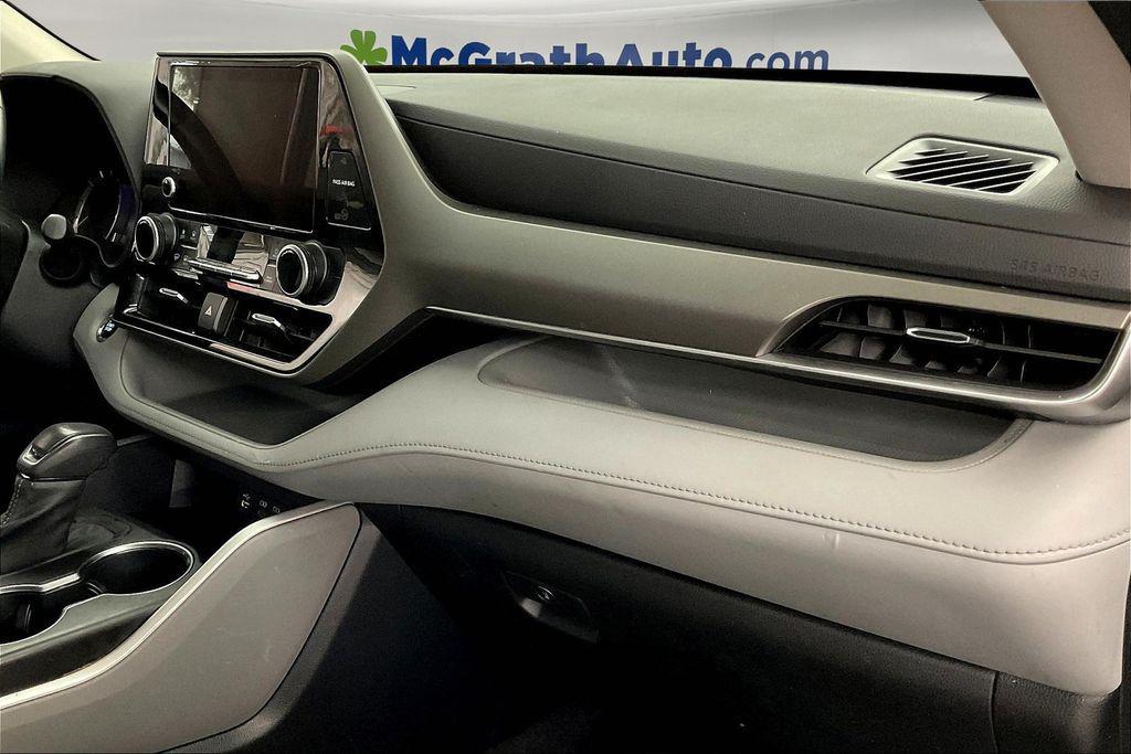 used 2023 Toyota Highlander car, priced at $32,528
