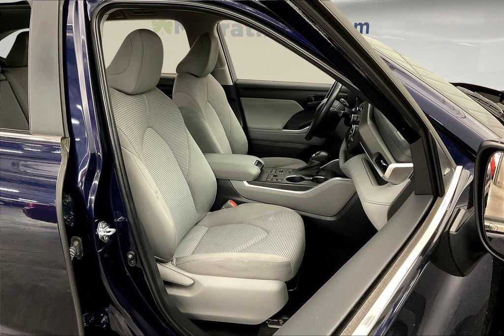 used 2023 Toyota Highlander car, priced at $32,528