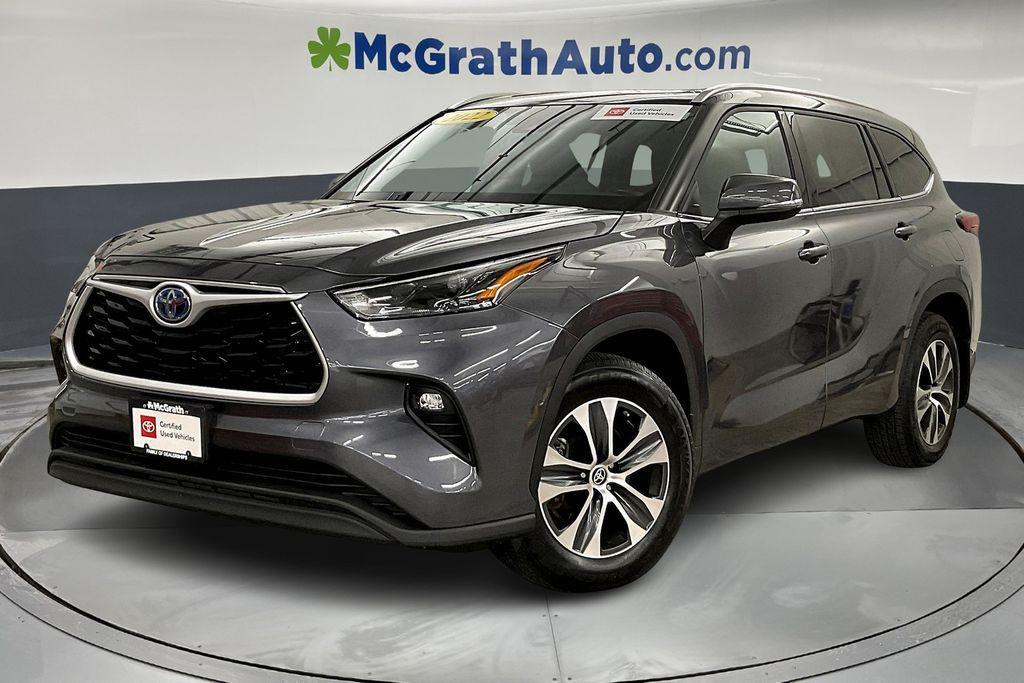 used 2022 Toyota Highlander Hybrid car, priced at $37,078