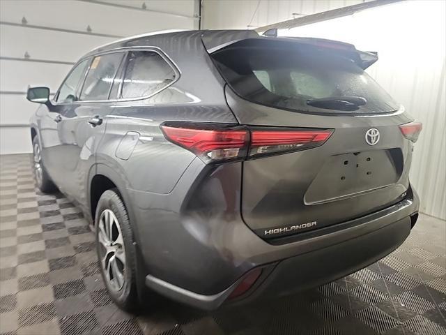used 2022 Toyota Highlander Hybrid car, priced at $39,830