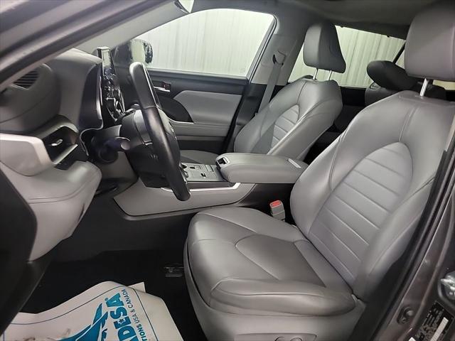 used 2022 Toyota Highlander Hybrid car, priced at $39,830
