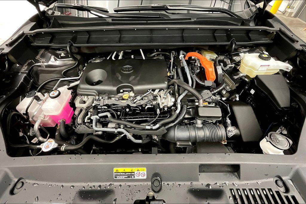 used 2022 Toyota Highlander Hybrid car, priced at $37,078