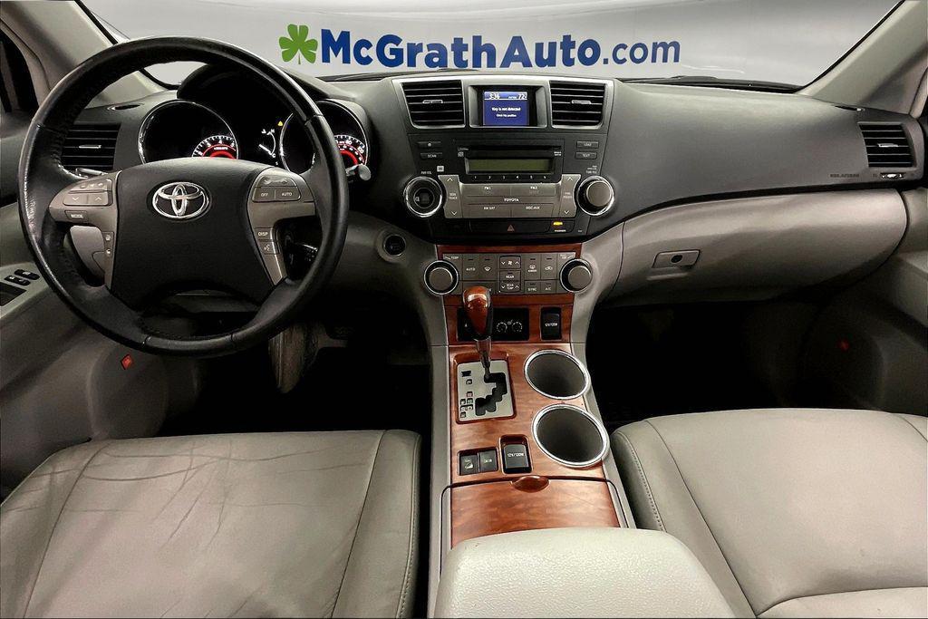 used 2008 Toyota Highlander car, priced at $10,897