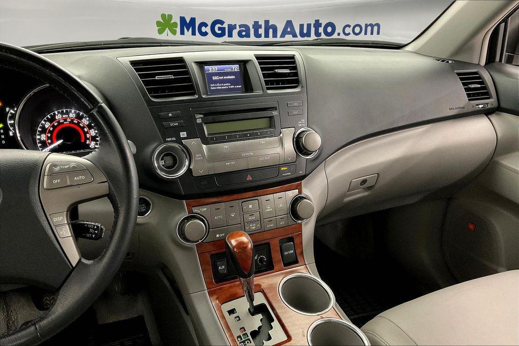 used 2008 Toyota Highlander car, priced at $10,897