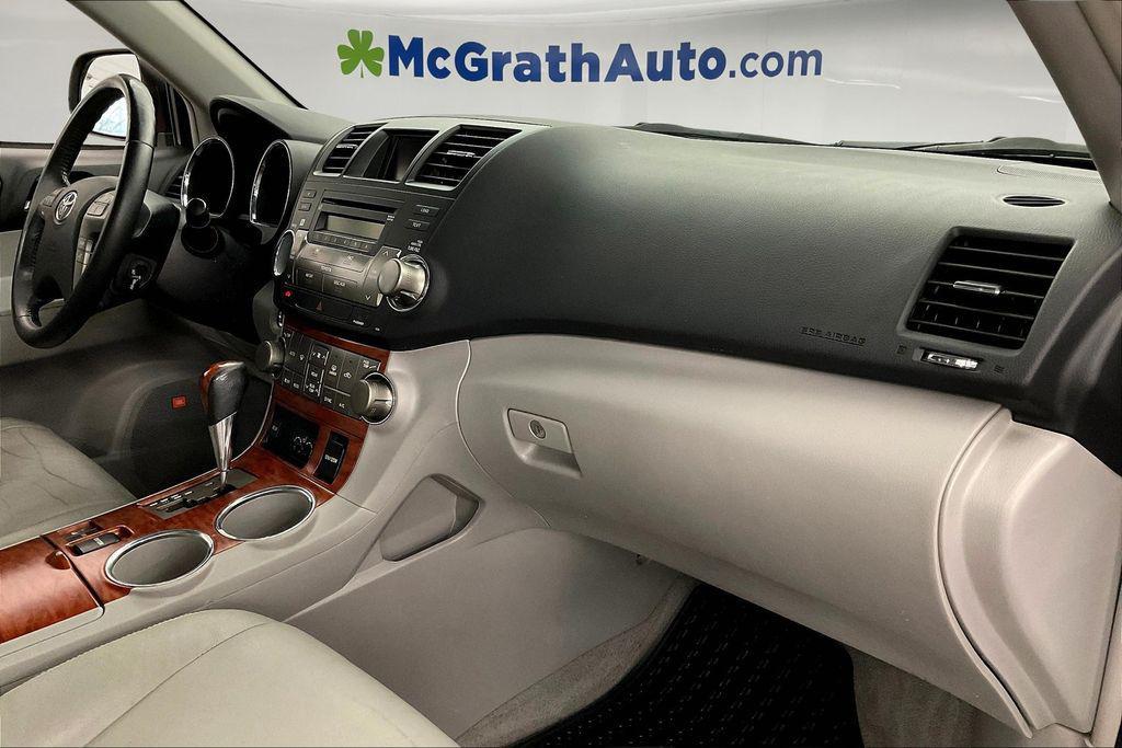 used 2008 Toyota Highlander car, priced at $10,897
