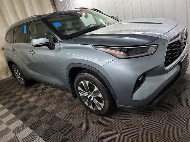 used 2021 Toyota Highlander car, priced at $32,534