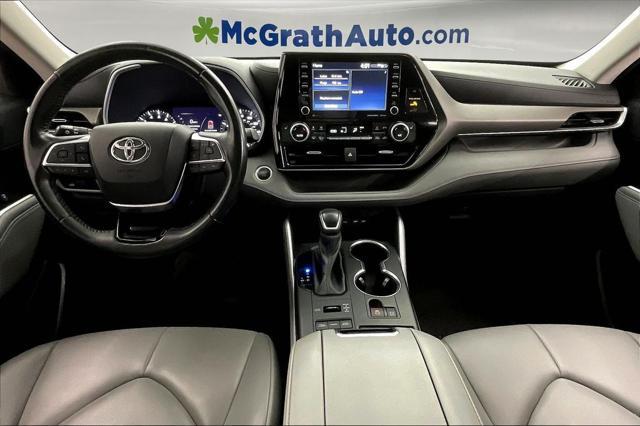used 2021 Toyota Highlander car, priced at $32,734
