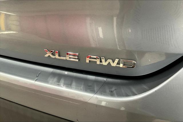 used 2021 Toyota Highlander car, priced at $32,734