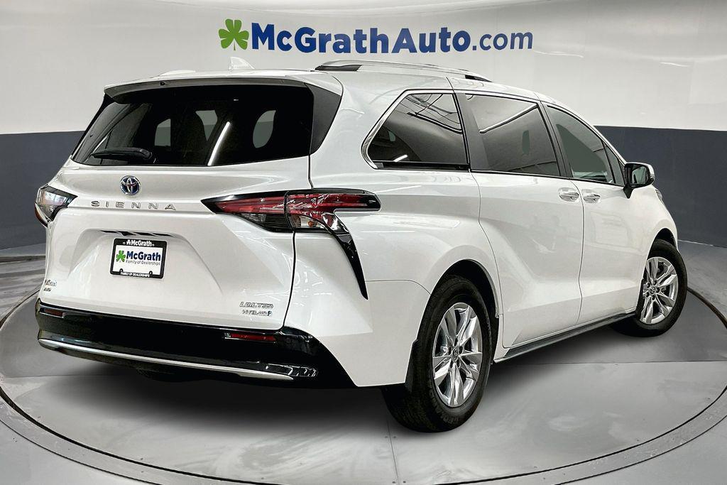 used 2022 Toyota Sienna car, priced at $33,500