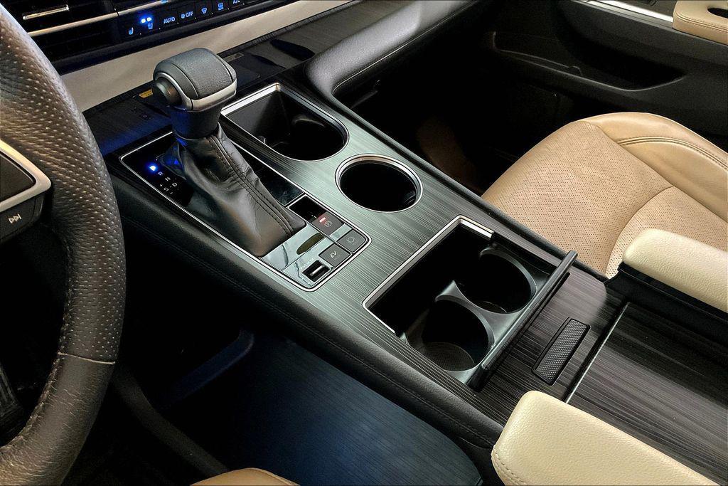 used 2022 Toyota Sienna car, priced at $33,500