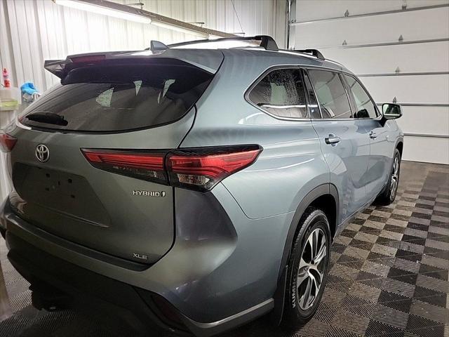 used 2021 Toyota Highlander Hybrid car, priced at $37,499