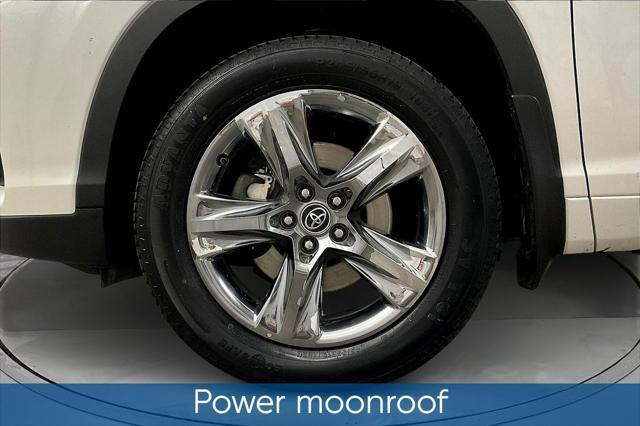 used 2019 Toyota Highlander car, priced at $27,050