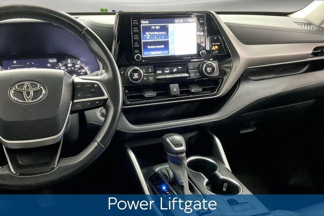 used 2022 Toyota Highlander car, priced at $38,453