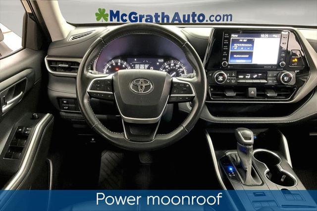 used 2022 Toyota Highlander car, priced at $38,453