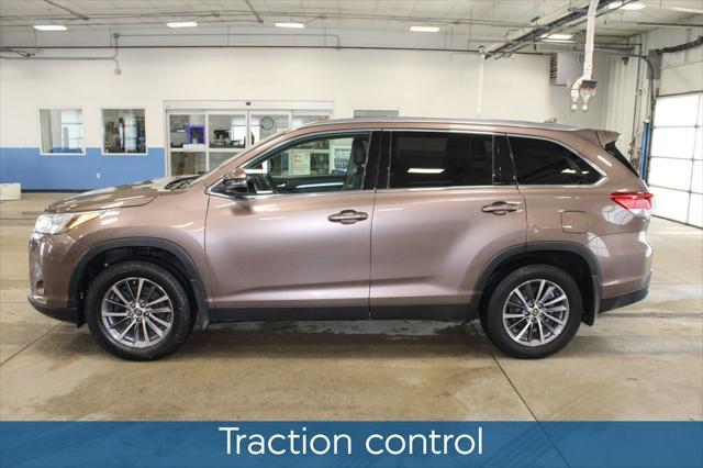 used 2019 Toyota Highlander car, priced at $30,254