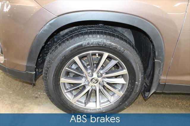 used 2019 Toyota Highlander car, priced at $30,254