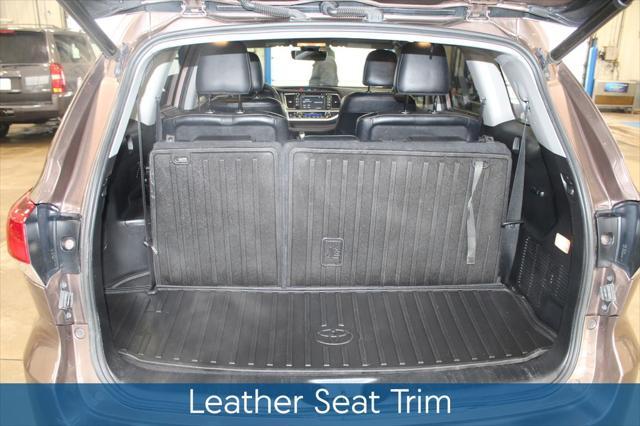 used 2019 Toyota Highlander car, priced at $30,254