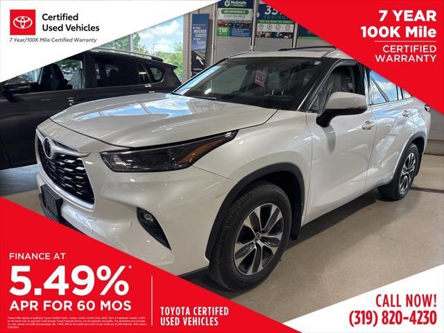 used 2022 Toyota Highlander car, priced at $38,400