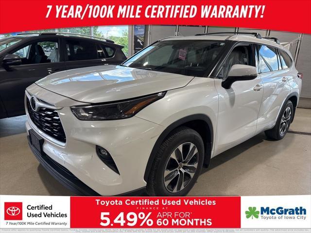 used 2022 Toyota Highlander car, priced at $38,400