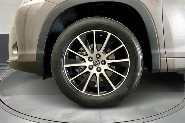 used 2018 Toyota Highlander car, priced at $27,441