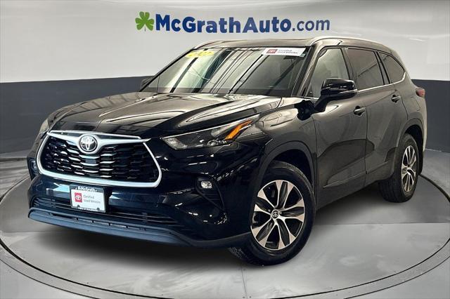 used 2022 Toyota Highlander car, priced at $38,340