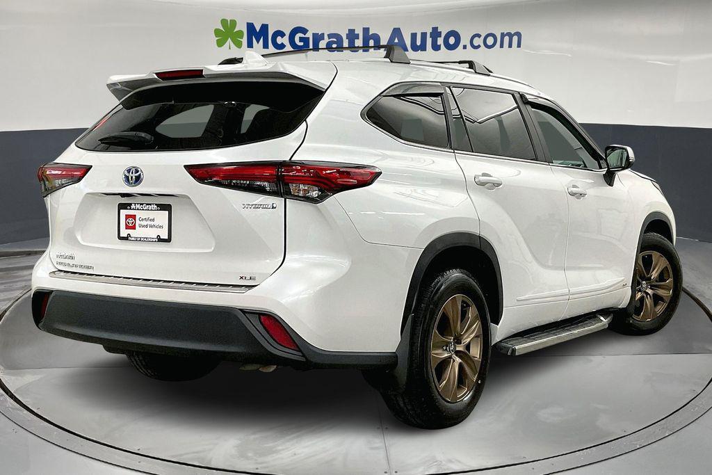 used 2023 Toyota Highlander Hybrid car, priced at $41,898